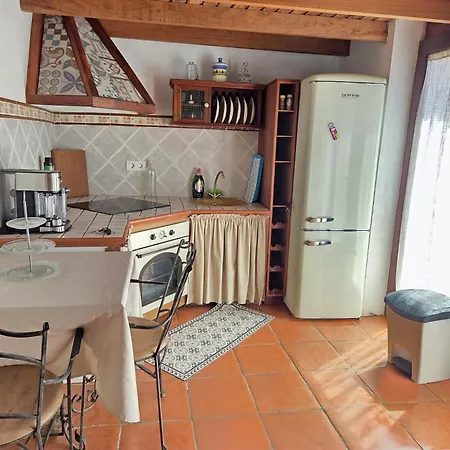 Сasa de vacaciones El Moral 1 *