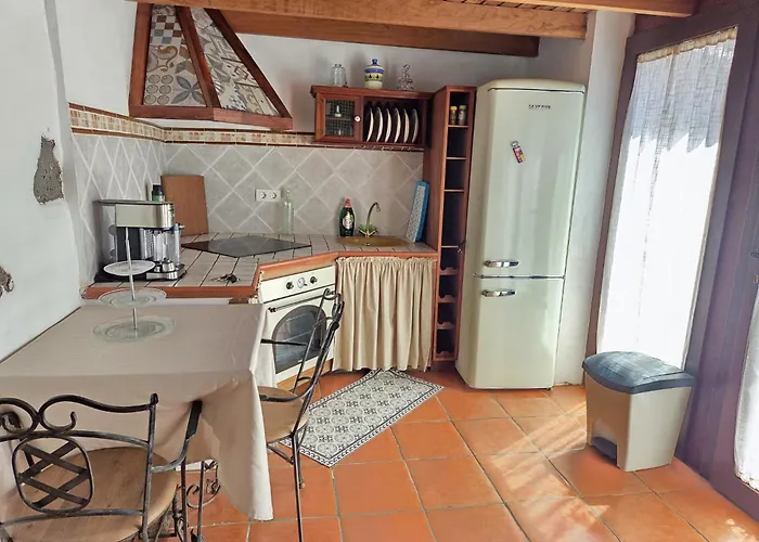 Сasa de vacaciones El Moral 1 *